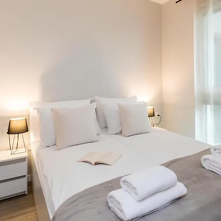 Flatbook - Wynajem Apartamentow Nad Morzem Jantar
