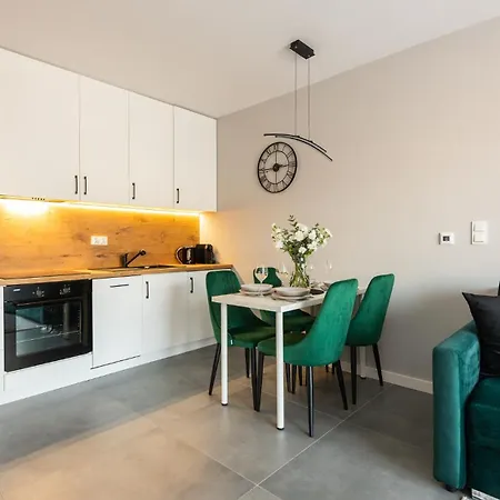 Flatbook - Wynajem Apartamentow Nad Morzem * Jantar